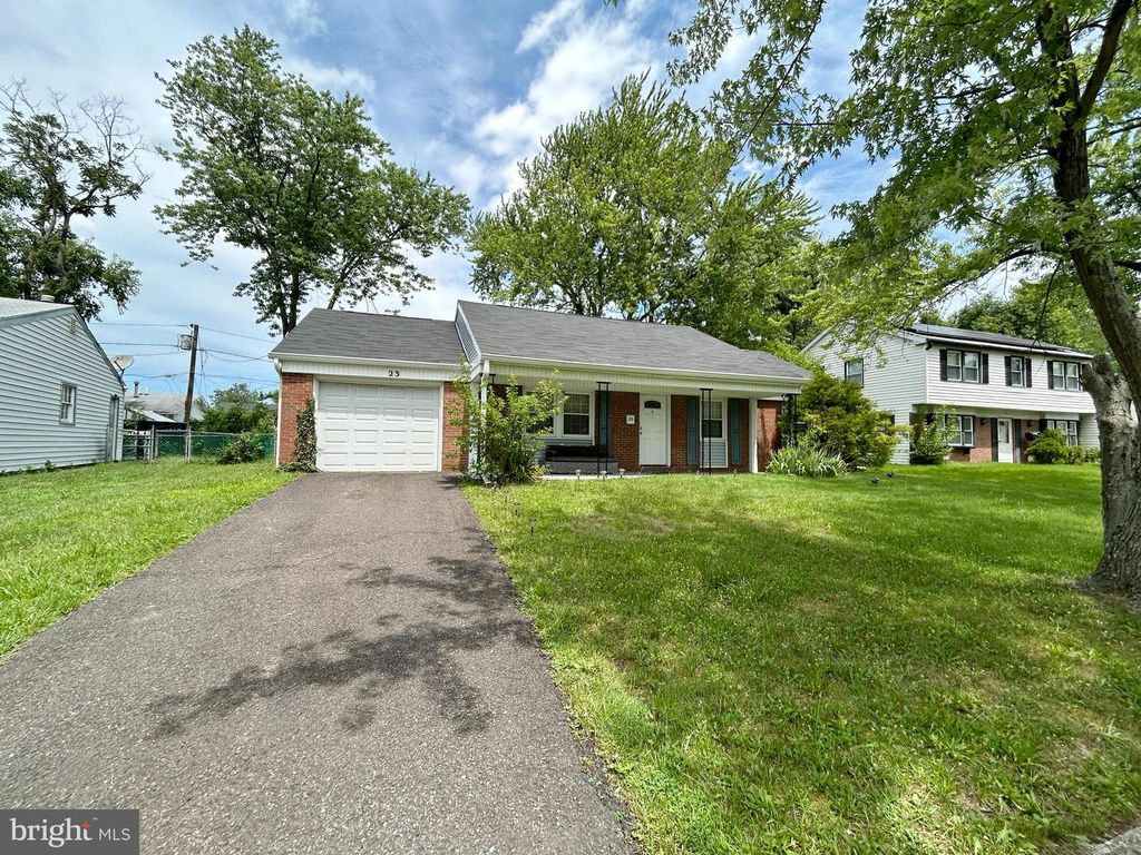 23 EASTGATE LN, Willingboro, NJ 08046