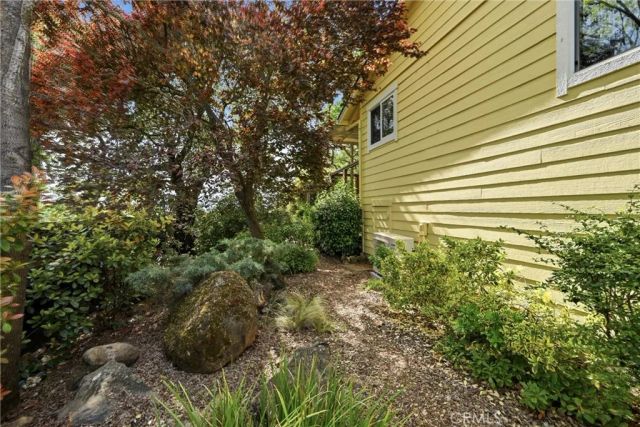 19879 Donkey Hill, Hidden Valley Lake, CA 95467