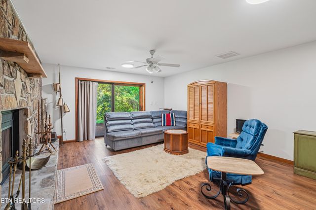 11482 Couch Mill Rd, Knoxville, TN 37931
