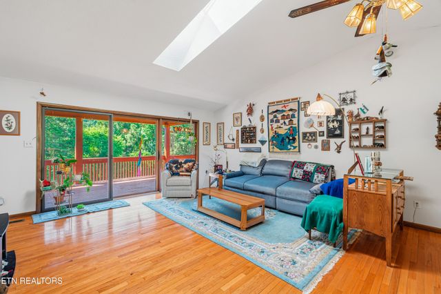 11482 Couch Mill Rd, Knoxville, TN 37931
