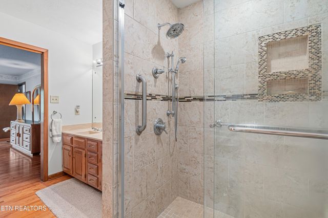 11482 Couch Mill Rd, Knoxville, TN 37931