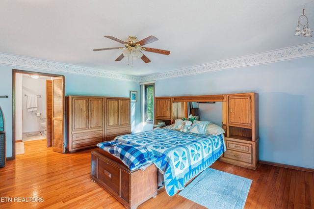 11482 Couch Mill Rd, Knoxville, TN 37931