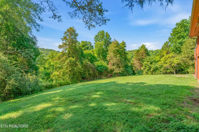11482 Couch Mill Rd, Knoxville, TN 37931