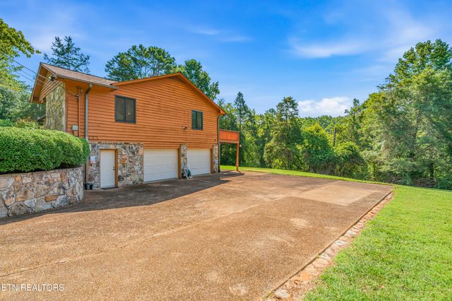 11482 Couch Mill Rd, Knoxville, TN 37931