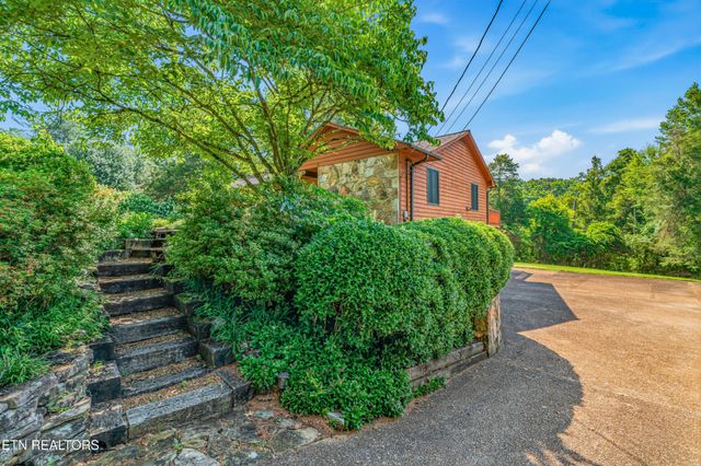 11482 Couch Mill Rd, Knoxville, TN 37931