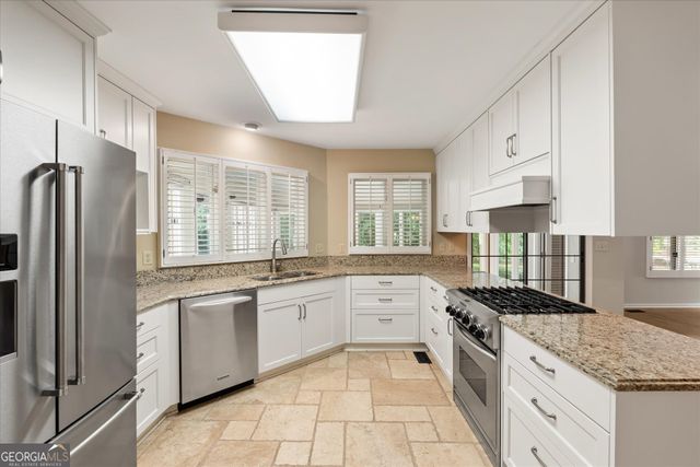 136 S Ole Hickory Trail, Carrollton, GA 30117