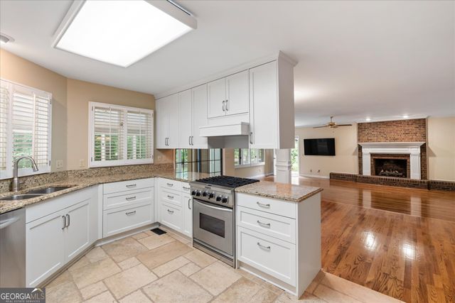 136 S Ole Hickory Trail, Carrollton, GA 30117