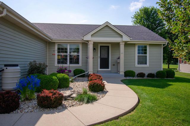 455 E Emily AVENUE, Elkhorn, WI 53121