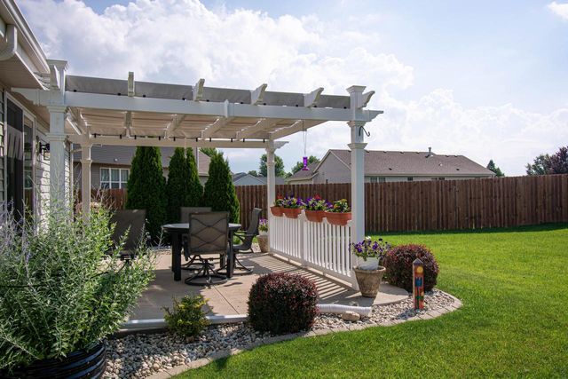 455 E Emily AVENUE, Elkhorn, WI 53121