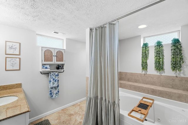 205 Parker Drive, Springboro, OH 45066