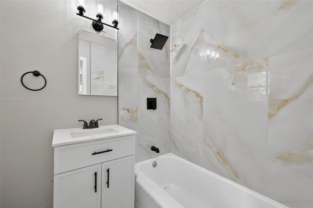 6610 Steinman Street, Baytown, TX 77520