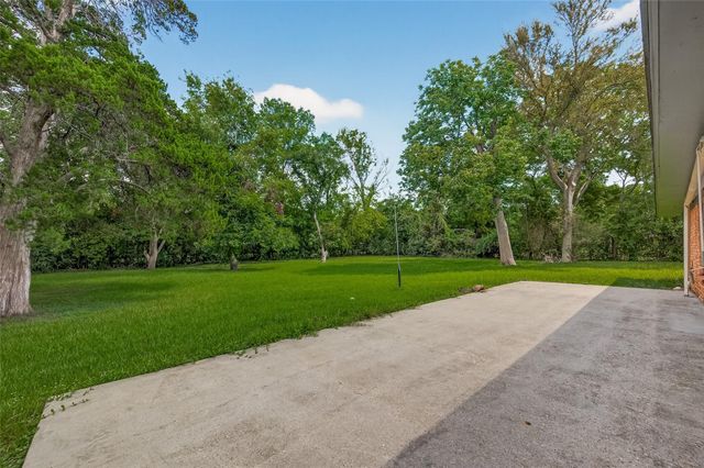 6610 Steinman Street, Baytown, TX 77520