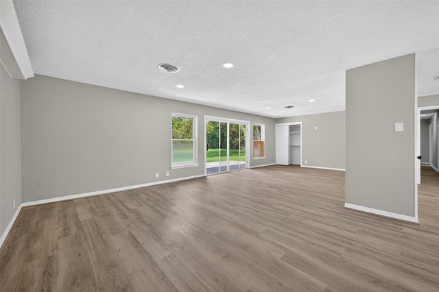 6610 Steinman Street, Baytown, TX 77520