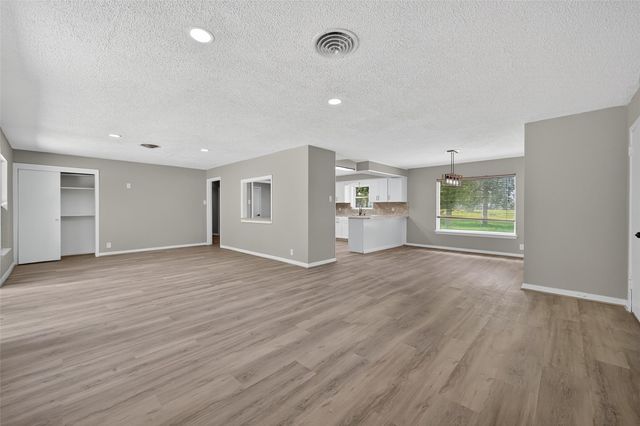 6610 Steinman Street, Baytown, TX 77520