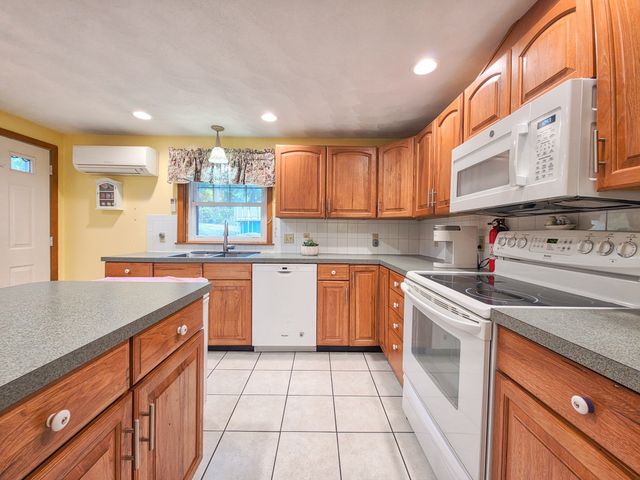 130 Saint Claire St, Braintree, MA 02184