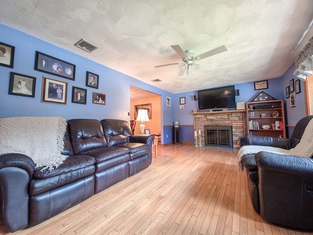 130 Saint Claire St, Braintree, MA 02184