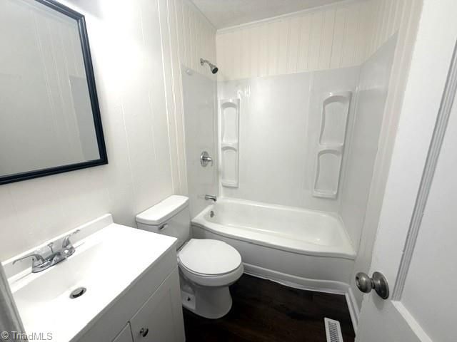 1048 E Clemmonsville Road, Winston-salem, NC 27127
