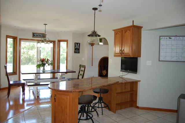 218 W 700 N, Valparaiso, IN 46385