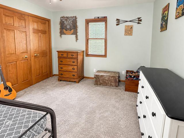 218 W 700 N, Valparaiso, IN 46385