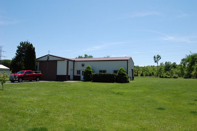 218 W 700 N, Valparaiso, IN 46385