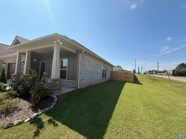 24008 Quints Drive, Athens, AL 35613