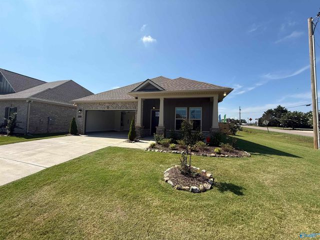 24008 Quints Drive, Athens, AL 35613