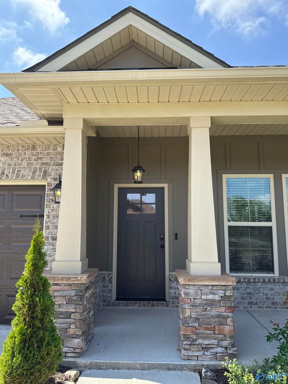 24008 Quints Drive, Athens, AL 35613