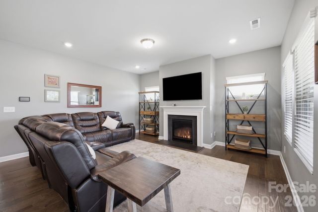 5281 Turtle Creek Drive, Denver, NC 28037