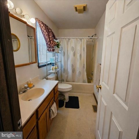 691 FAVA DR, Vineland, NJ 08360