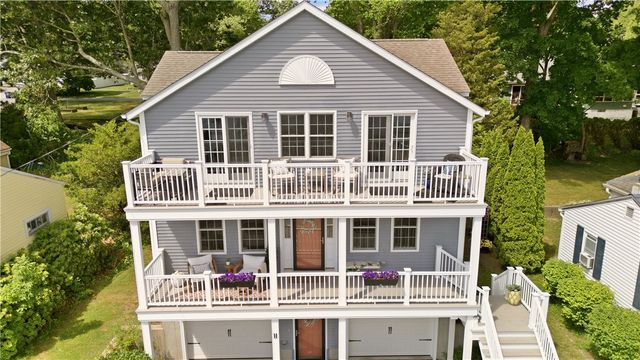 11 King Philip Avenue, Bristol, RI 02809