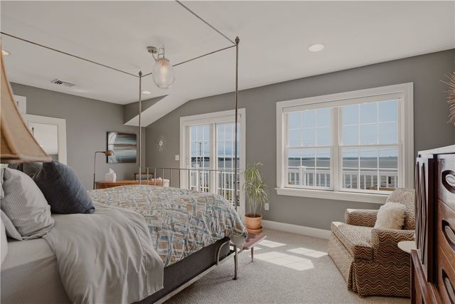 11 King Philip Avenue, Bristol, RI 02809