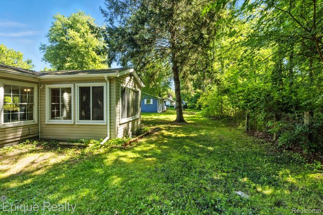 3831 Beech Street, Fort Gratiot Charter Township, MI 48059