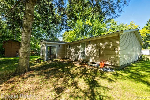 3831 Beech Street, Fort Gratiot Charter Township, MI 48059