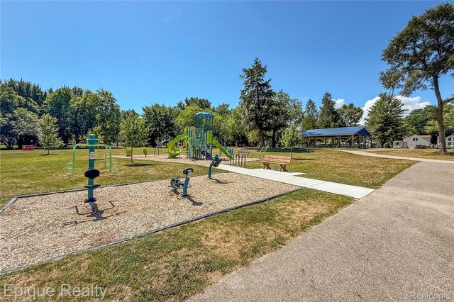 3831 Beech Street, Fort Gratiot Charter Township, MI 48059