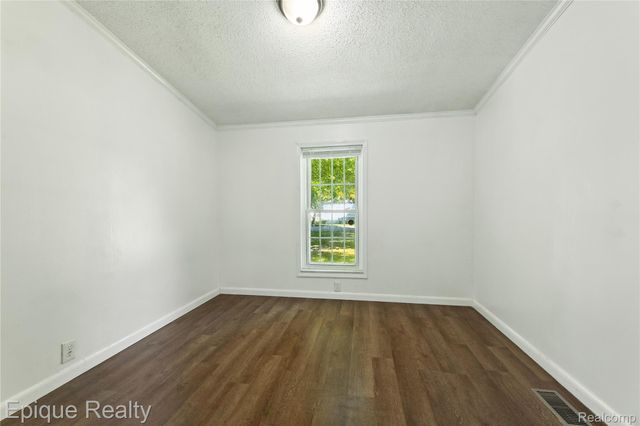 3831 Beech Street, Fort Gratiot Charter Township, MI 48059