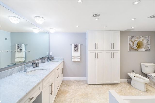 6061 Collins Ave 6F, Miami Beach, FL 33140