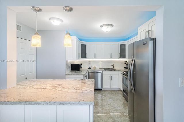 6061 Collins Ave 6F, Miami Beach, FL 33140