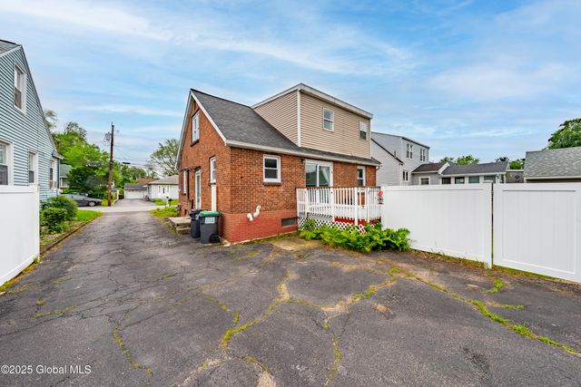 107 Frederick Avenue, Colonie, NY 12205