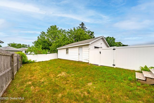 107 Frederick Avenue, Colonie, NY 12205