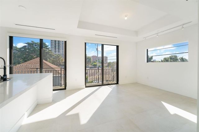 3345 SW 22nd Ter 3343, Miami, FL 33145