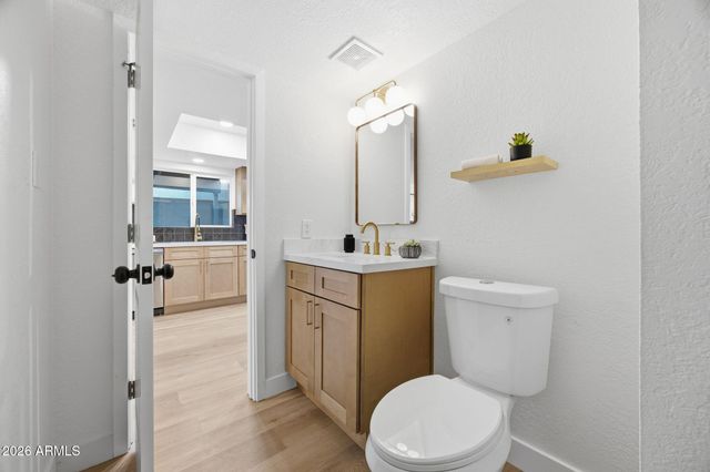 2416 W CARIBBEAN Lane 2, Phoenix, AZ 85023