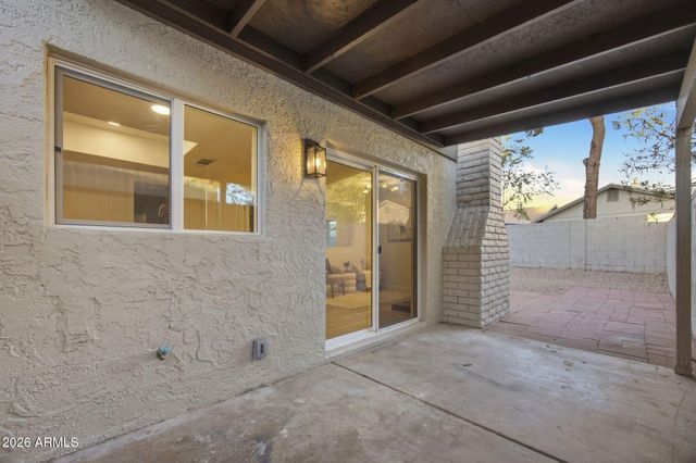 2416 W CARIBBEAN Lane 2, Phoenix, AZ 85023