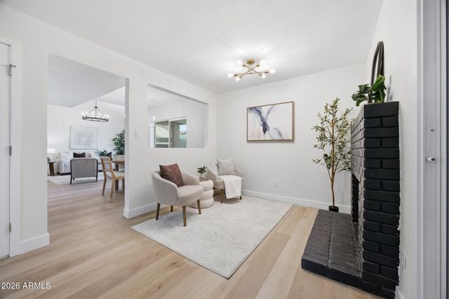 2416 W CARIBBEAN Lane 2, Phoenix, AZ 85023