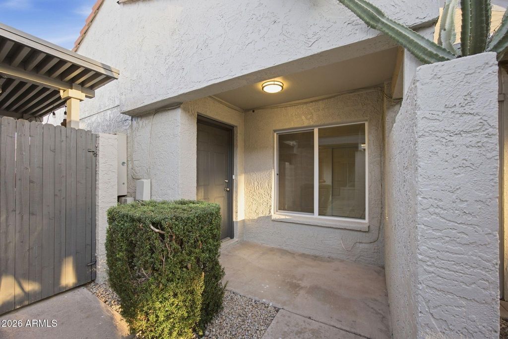 2416 W CARIBBEAN Lane 2, Phoenix, AZ 85023 — photo 3