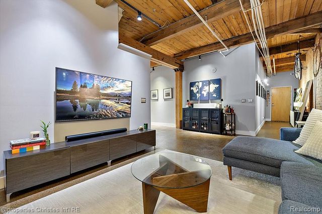 6533 E Jefferson Avenue 307, Detroit, MI 48207