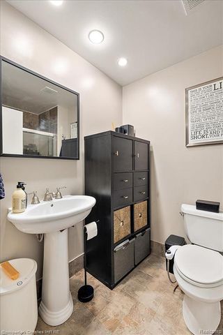 6533 E Jefferson Avenue 307, Detroit, MI 48207