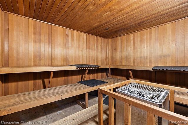 6533 E Jefferson Avenue 307, Detroit, MI 48207