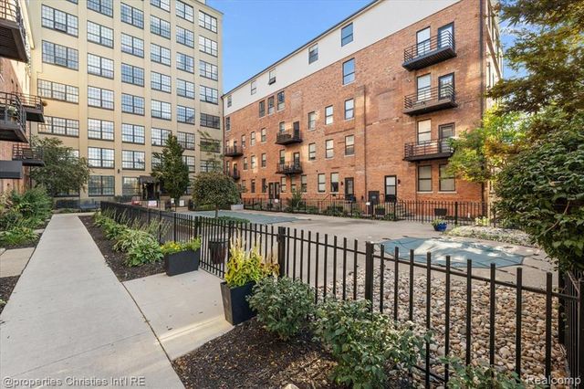 6533 E Jefferson Avenue 307, Detroit, MI 48207