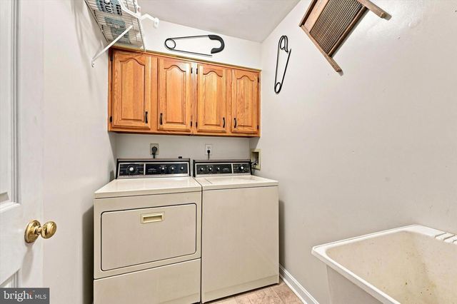 1 BALMORAL DR, Chadds Ford, PA 19317