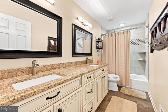 1 BALMORAL DR, Chadds Ford, PA 19317